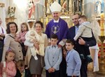 Biskup Josip Mrzljak u Margečanu krstio Petra Vinceka, peto dijete u obitelji Antonija i Sandre